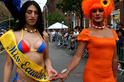 Paraje homosexual en desfiel de Queens.  Foto Javier Castaño