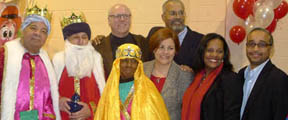 Los Reyes Magos y los políticos demócratas Joseph Crowley, Jeffrion Aubry, Christine Quinn, Julissa Ferreras y José Peralta.