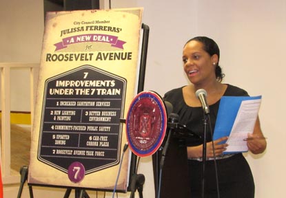 Concejal Julissa Ferreras anunciando su plan de 7 puntos para mejorar la avenida Roosevelt.  Foto Percy Luján