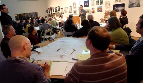 Las mesas de discusión sobre el Parque Flushing con estudiantes del Pratt Institute. Fotos Javier Castaño