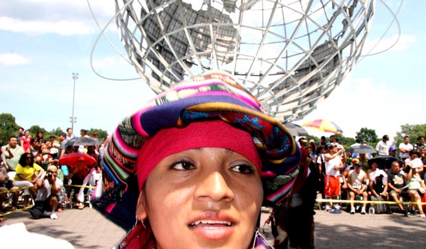 La caminata El Chasqui comienza a las 9 de la mañana y el Festival Andino al medio día frente a 'la bola' del Parque Flushing. Foto Percy Luján