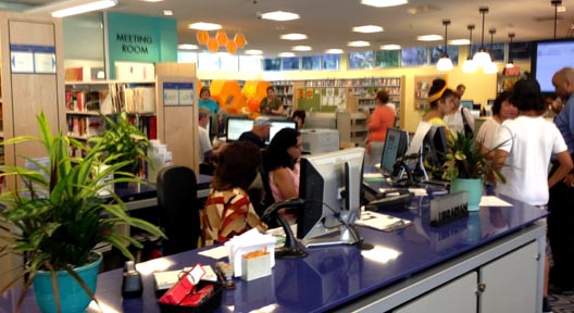 La biblioteca de Bayside luce ahora más espaciosa e iluminada. 