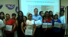 Parte del grupo de nuevos ciudadanos. 