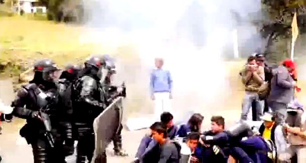 El presidente Santos ordonó el usa de la fuerza para controlar para de campesinos.