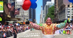 La Sexta avenida de Manhattan se colmó de banderas dominicanas. 
