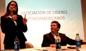 Las abogadas Ana María Bazán, izquierda, y Mercedes Cano. Fotos Javier Castaño