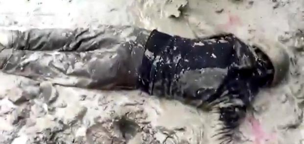 Un muerto en las calles de Damasco. 