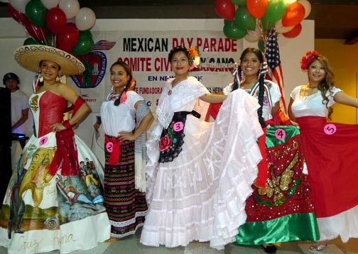 Las cinco candidatas, desde la izquierda, Carolina de la Cruz, Isabel Hernández, Cindy Montealegre, Sofía Tamayo y Jenny Flores.