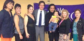 Algunos de los directivos del LACCQ, incluyendo a su fundadora Nayibe Núñez-Berger, segunda desde la izquierda. Fotos cortesía