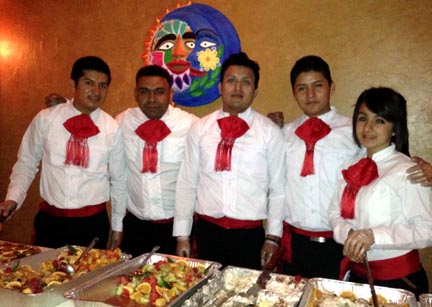 Mexican Festival sirve comida auténtica mexicana. 