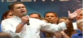Juan Orlando Hernández celebrando el triunfo con sus seguidores. 