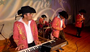 Grupo Creación de la Sierra en el Teatro Boulevard.  Foto Javier Castaño