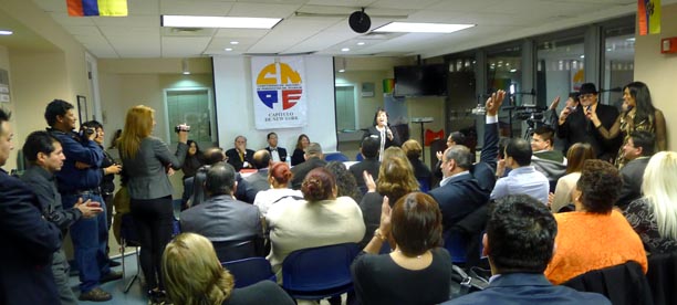 El ambiente durante el evento de periodistas ecuatorianos, con la presencia de la cantante La Reina del Despecho. Foto Javier Castaño