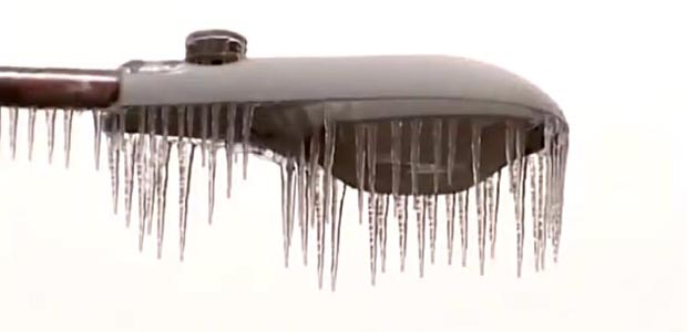 La nieve y el agua se congelarán esta semana debido a las bajas temperaturas. 