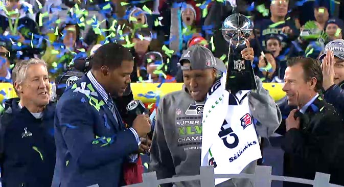 Los Alcones de Seattle celebrando el triunfo del Super Bowl 2014 en Nueva Jersey,