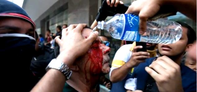 La violencia y el juego político predominan en Venezuela.