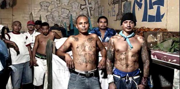 La corrupción, la pobreza y las pandillas están destruyendo a Centroamérica. 