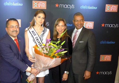 Desde la izquierda, Guillermo Chacón, Miss Universo 2013, Dineen García y Bill Hawthorne. 