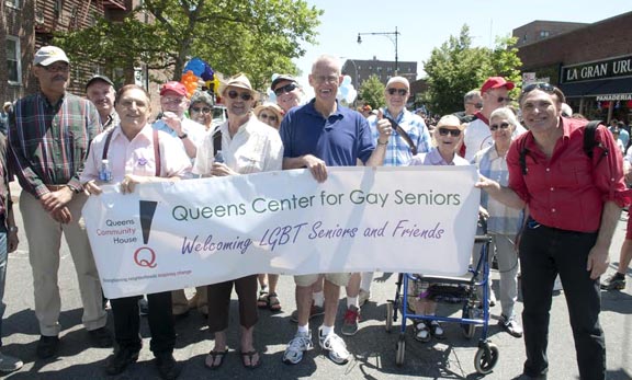 Miembros del Centro para Gays de adultos mayores (Queens Community House).