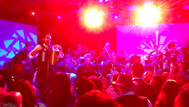 Gregorio Uribe y su orquesta durante el Encuentro del 2013. Foto Javier Castaño