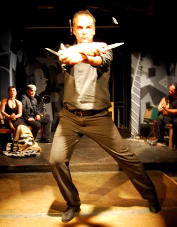 Perro y Sangre at Latea.