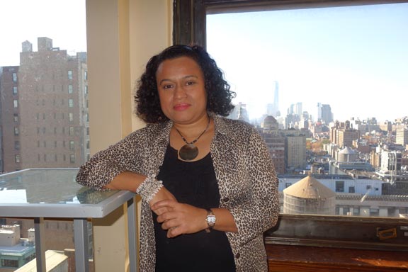 Alba Sánchez quien se ha visto obligada a cuidar de sus padres. Fotos Javier Castaño