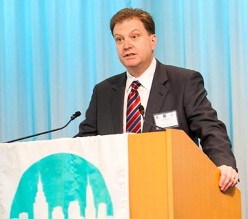 Robert Schimmenti, vicepresidente de Con Edison.