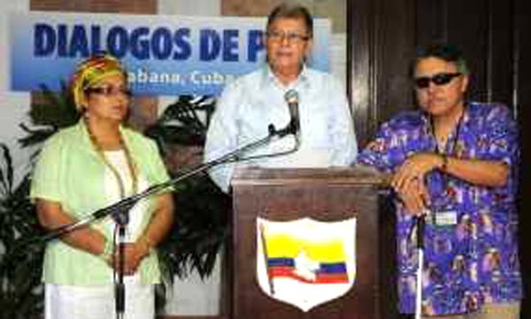 Los representantes de la guerrilla colombiana quieren saber la hitoria de la violencia en Colombia y que no se repita. Foto PL