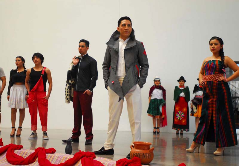 Diseños de Justo Santos. Fotos Humberto Arellano