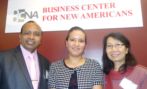 Los encargados de la oficina de BCNA en Queens, desde la izquierda, Vishwanath Dasma, María Paulino y Dong Tran. 