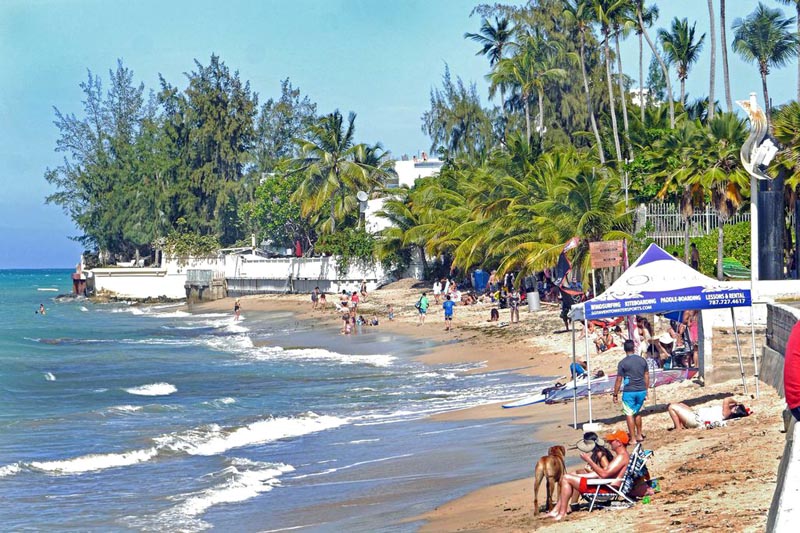 Las playas de Puerto Rico son tibias como el Mar Caribe.