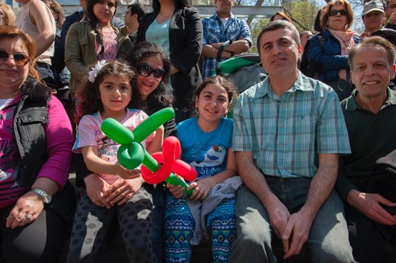 Las familias persas acudieron al desfile en Manhattan. Fotos Oscar Frasser