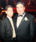 Charles y Carlos Velásquez. Foto familiar
