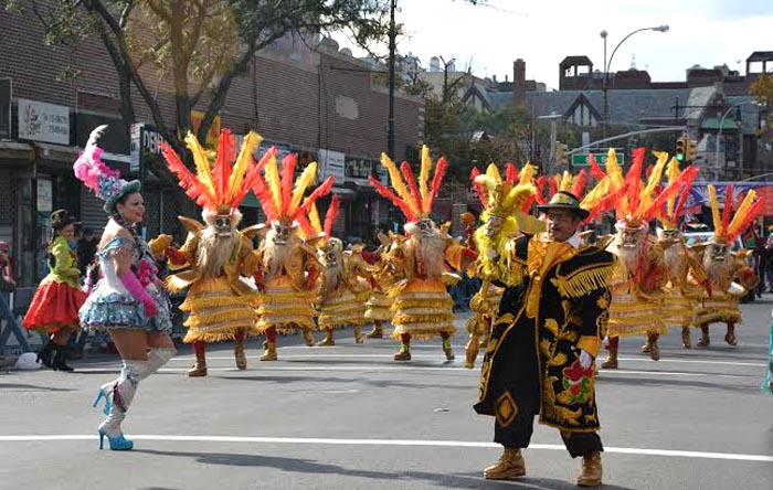 El Desfile Boliviano de Queens siempre sobresale por su colorido y sus bailes.