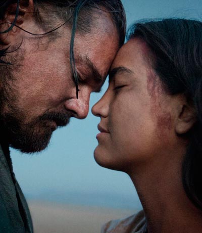 Leonardo de Caprio y su "esposa" india en la película.