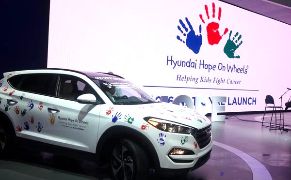 Hyundai exaltó su programa Hyundai Hope on Wheels para ayudar a niños a combatir el cáncer.