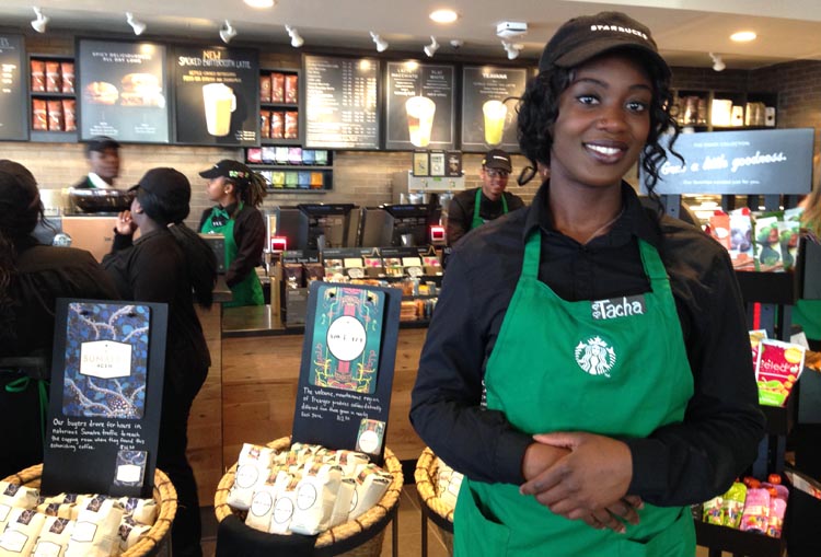 Tacha es una de las empleadas de esta nueva tienda Starbucks en Sutphin Boulevard, Jamaica, Queens.