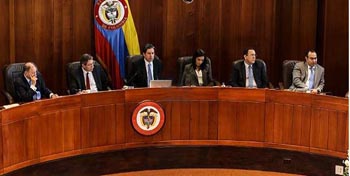 La Corte Constitucional de Colombia aprobó el plebiscito del Proceso de Paz y ahora se necesitan 4,5 millones de votos a favor. 