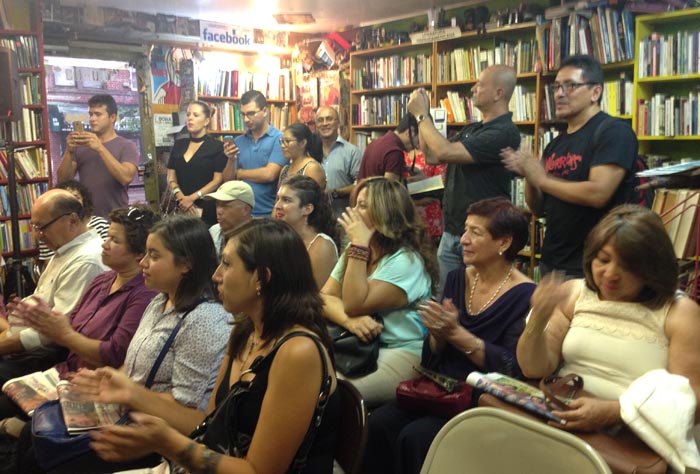 Parte del público que asistió a la entrega de los premios de periodismo en honor a Carlos Vélez. Foto Javier Castaño