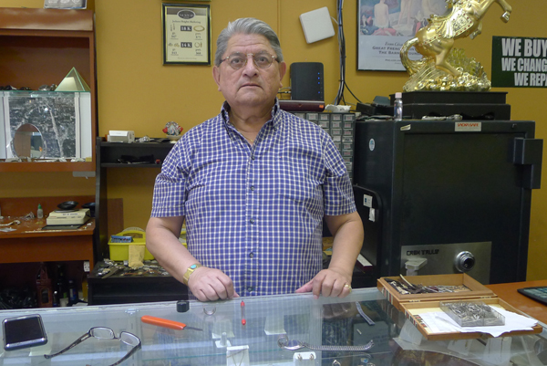 Walter Izurrieta.