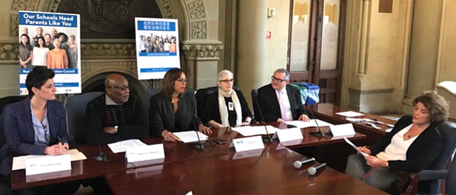 Desde la izquierda, Lori Podvesker, Hakiem Yahmandi, Yolanda Torres, Teresa Arboleda, Isaac Carmignani y Maité Junco, Asesora Principal de Comunicaciones y Asuntos Externos para la Canciller de Educación Carmen Fariña.