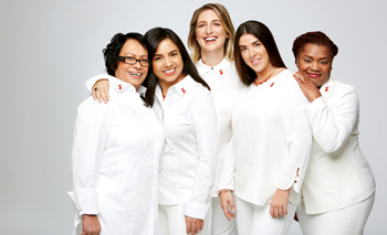 Sobhadra Rajmohan_Odilia Cristabel Flores_ Jillian Wolf_ Bari Rosenfeld_ Natasha Dyce son empleadas de Macy's que han sufrido del corazón. Foto cortesía