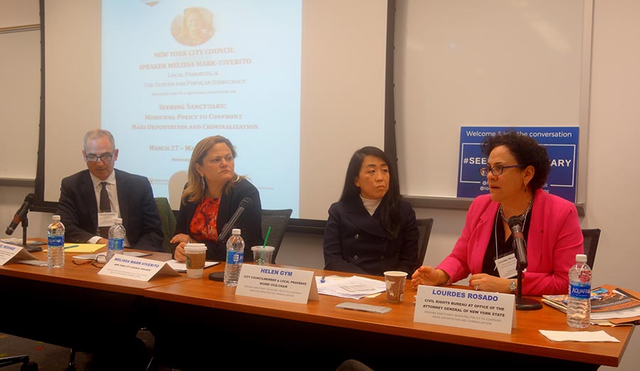 Desde la izquierda, Michael Wishnie, Melissa Mark-Viverito, Helen Gym y Lourdes Rosado.