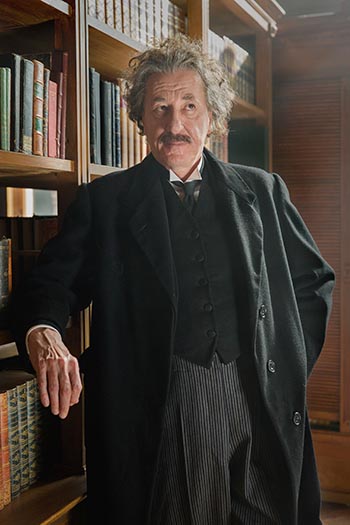 Geoffrey Rush como Albert Einstein en la obra Genius de National Geographic's.   (Fotos: National Geographic/Dusan Martincek)