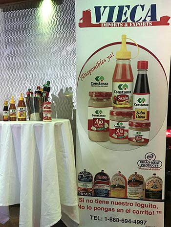 Estanto con los productos VIECA y Kola Real, además de Cibao Meat Products.