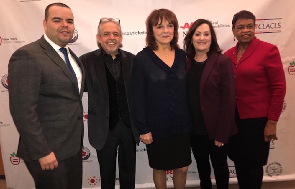 Desde la izquierda, José Calderón de la Federación Hispana, el activista Luis Miranda, Priscila López, Beth Finkel y Catherine Alicia Georges.