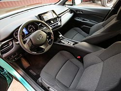 Interior del Toyota C-HR.