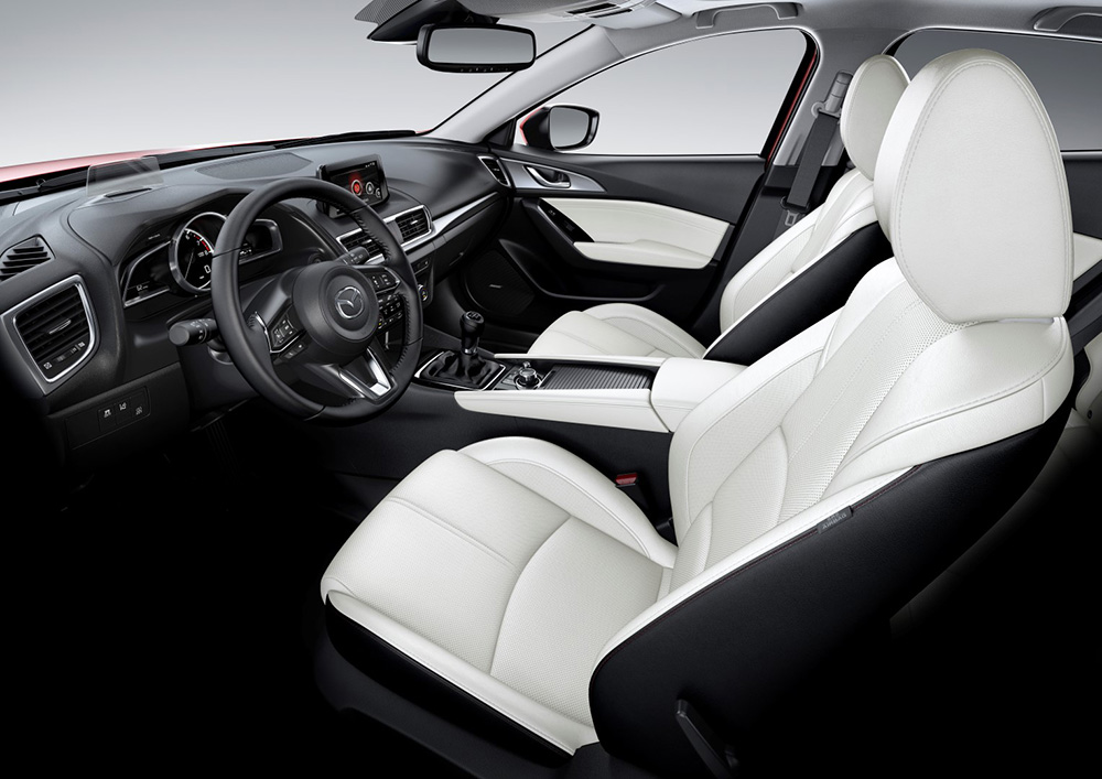 El interior del Mazda