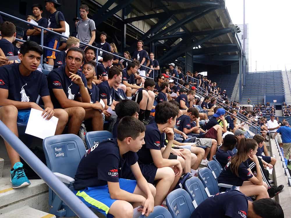 Cerca de 500 chicos de todas las edades se inscribieron el año pasado para conseguir una plaza como recoge pelota del US Open. Foto Marcela Alvarez