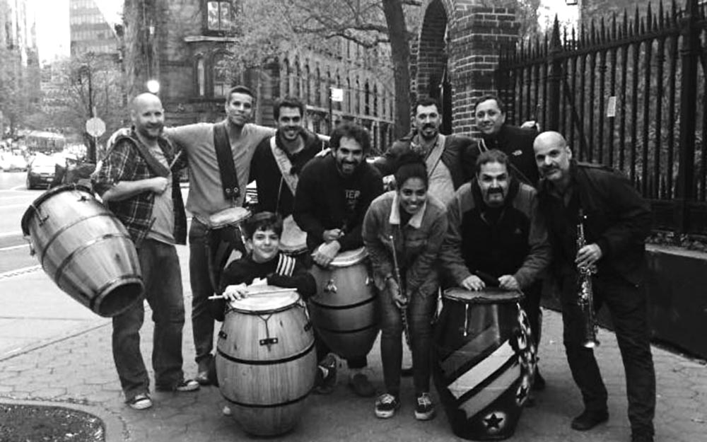 Las Llamadas con Favela Candombe Ensemble, con base en Nueva York